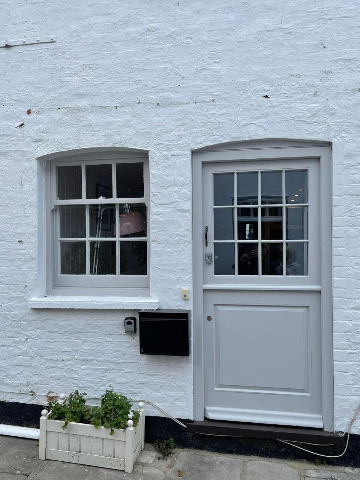 Stylish Cottage With Quay And River View Lymington Exterior foto