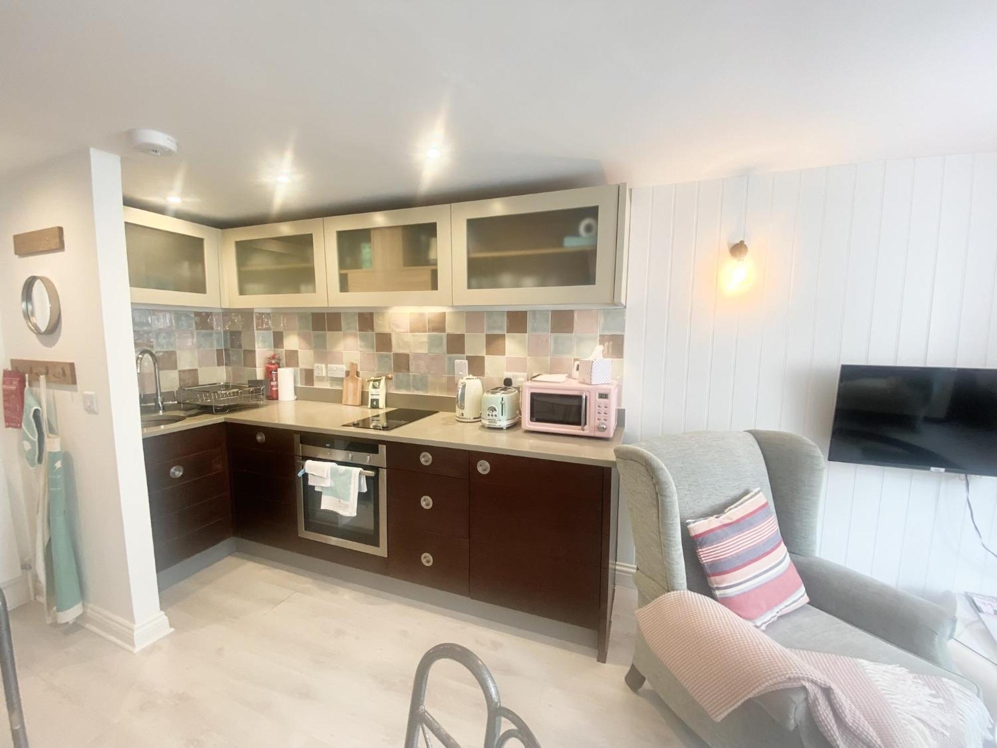 Stylish Cottage With Quay And River View Lymington Exterior foto